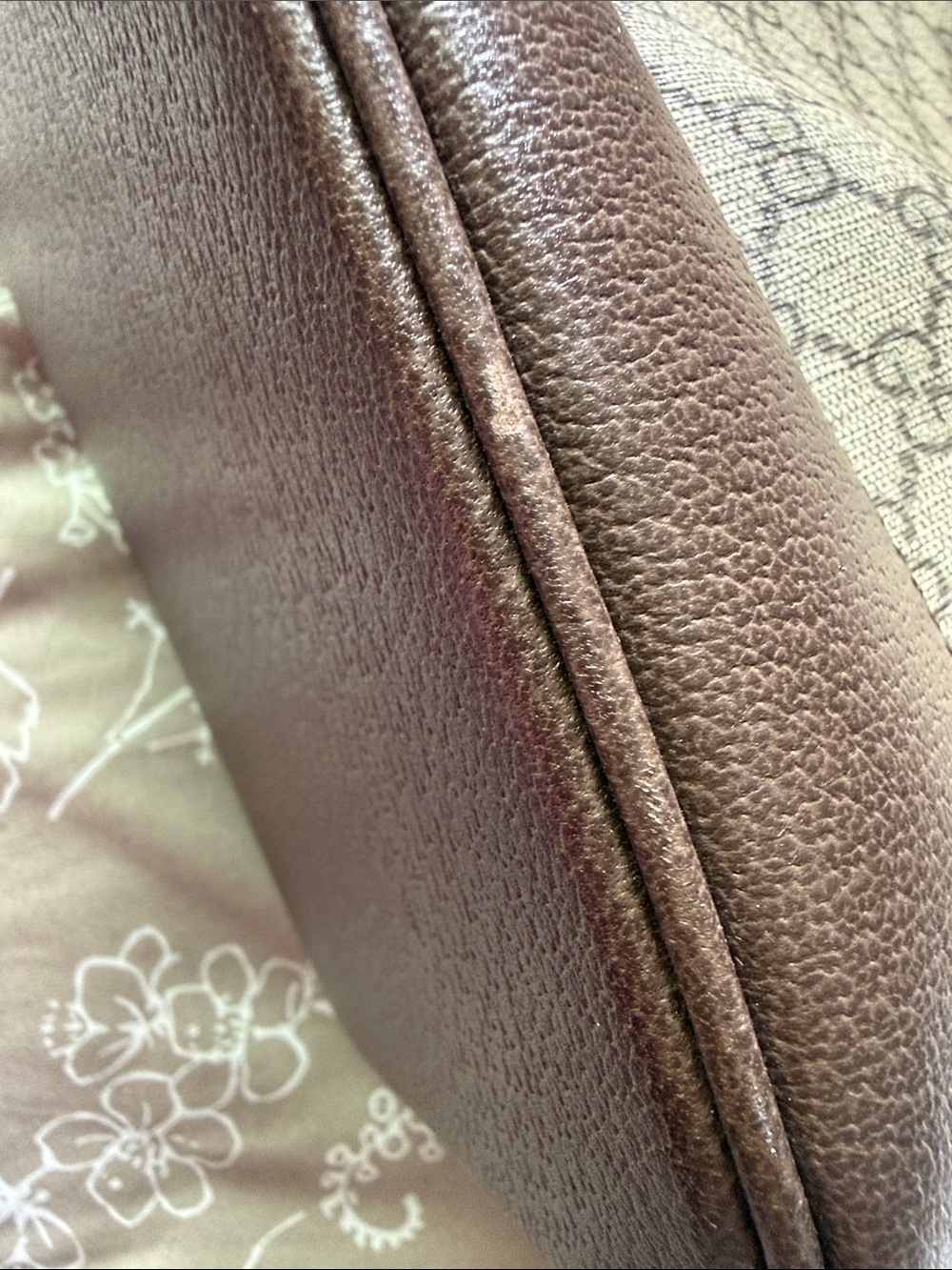Gucci Beige and Brown Signature Tote - Picture 12 of 13
